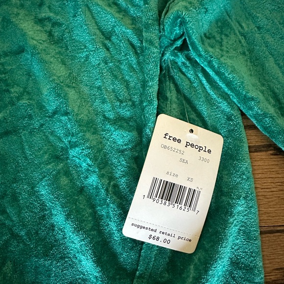 NWWT Free People Teal Velvet top - Picture 2 of 3